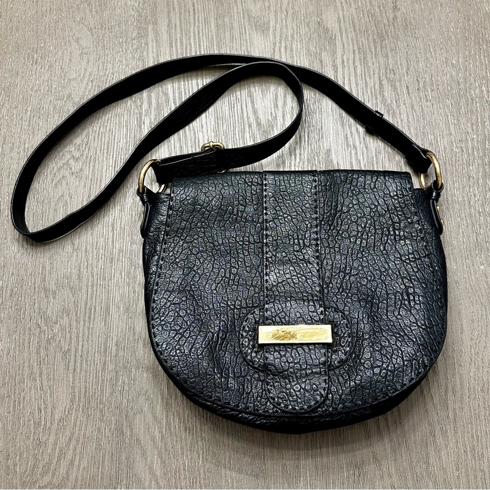 Badgley Mischka Black Leather Crossbody Saddle Bag Gold Hardware Purse